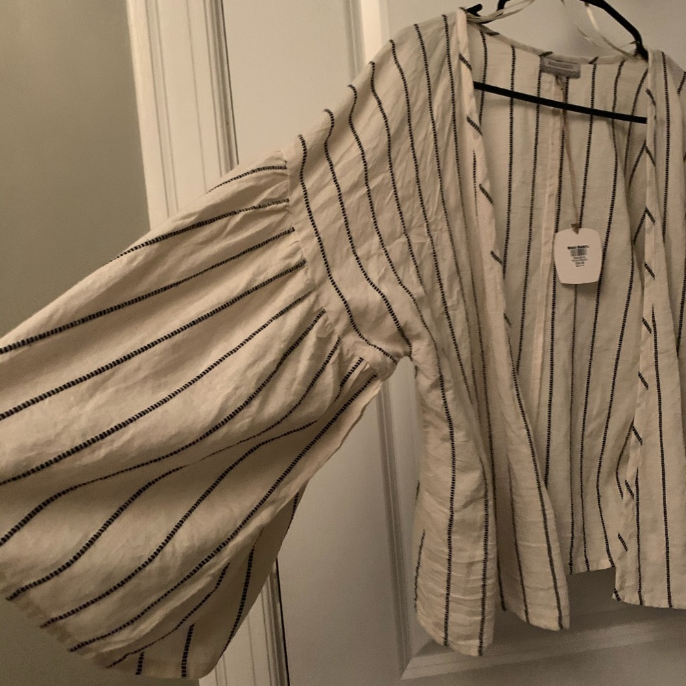 NWT linen Bell sleeve kimono style top